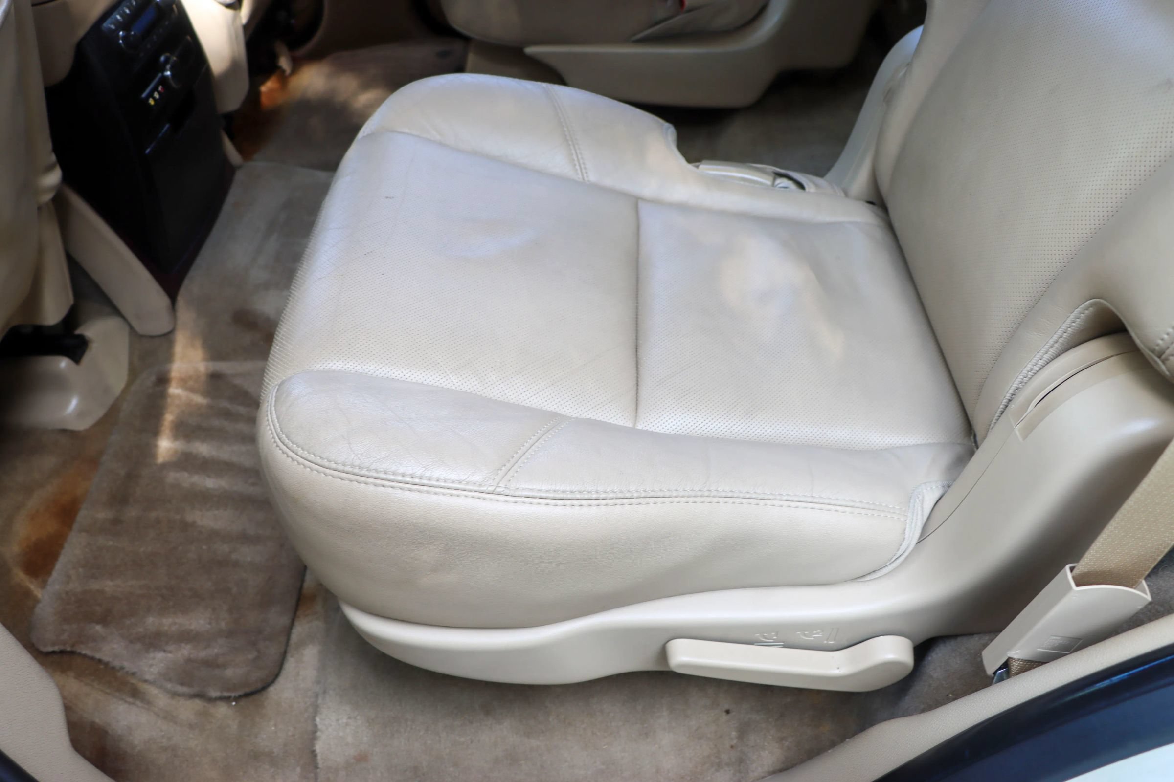 Used 2014 Cadillac Escalade Premium RWD image 18
