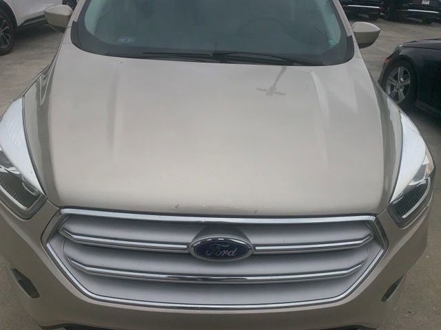 Used 2018 Ford Escape SEL FWD image 3