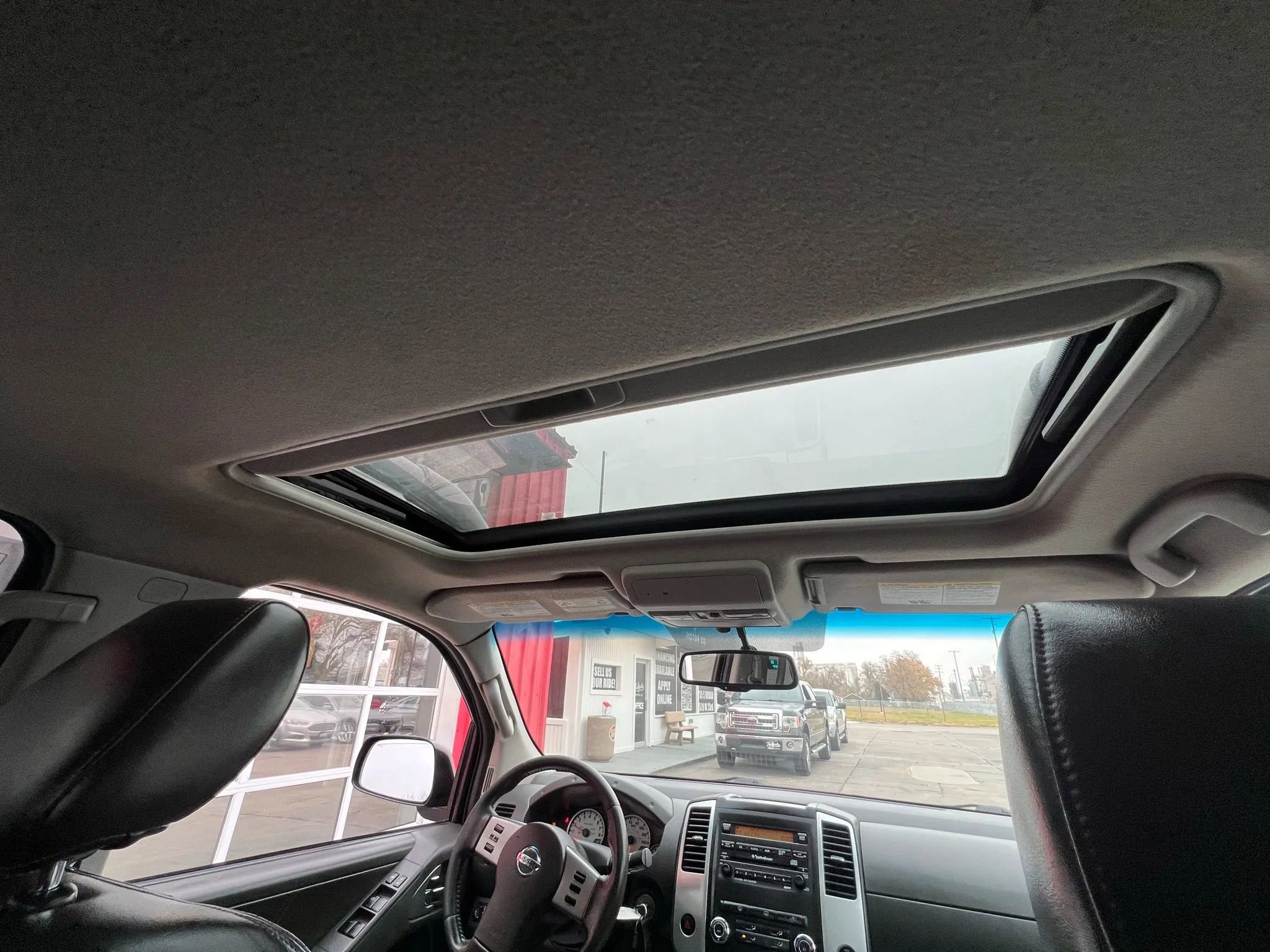 Used 2012 Nissan Frontier PRO-4X w/ Pro-4x Luxury Pkg image 21