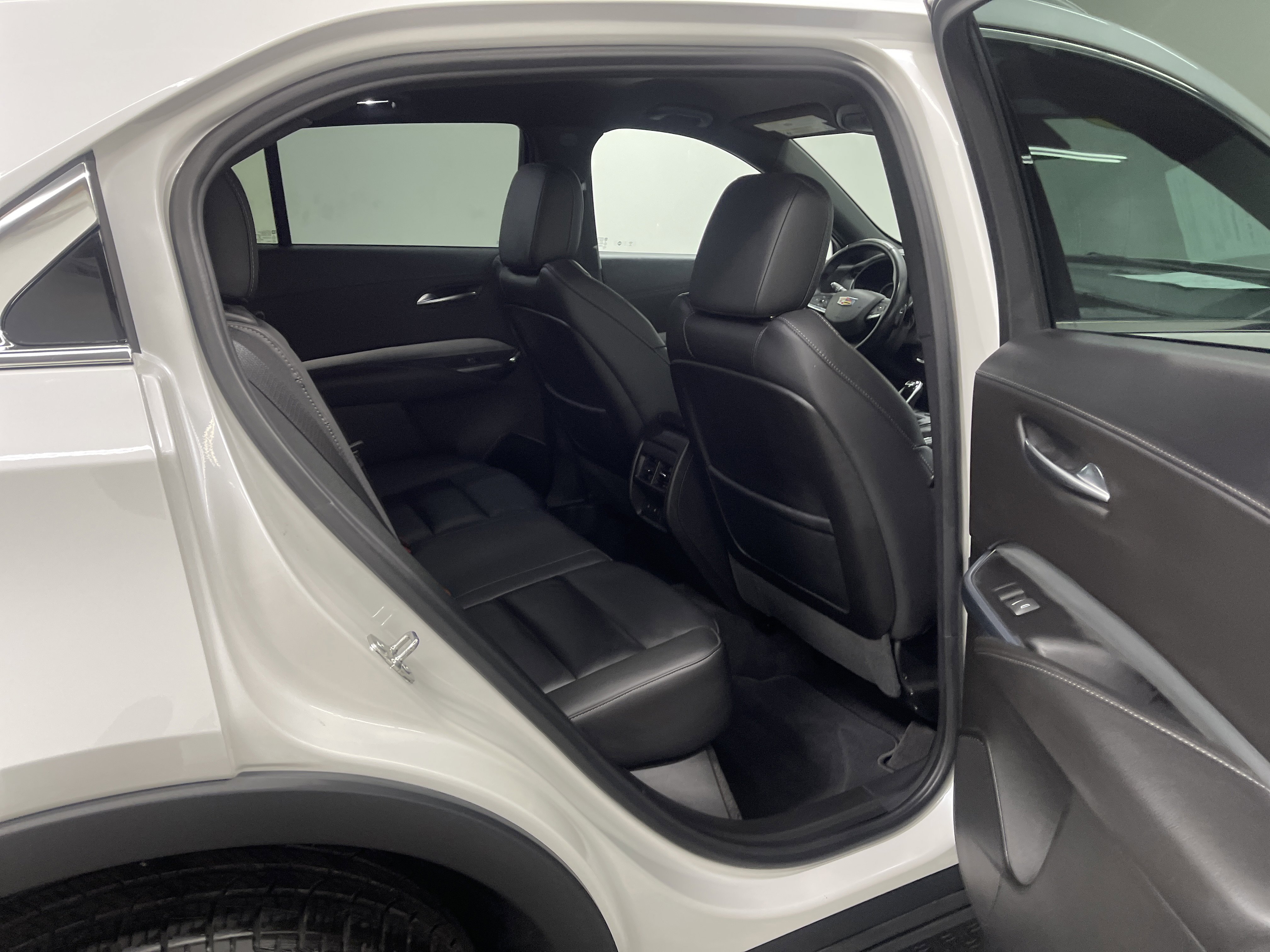 Used 2023 Cadillac XT4 Premium Luxury image 21