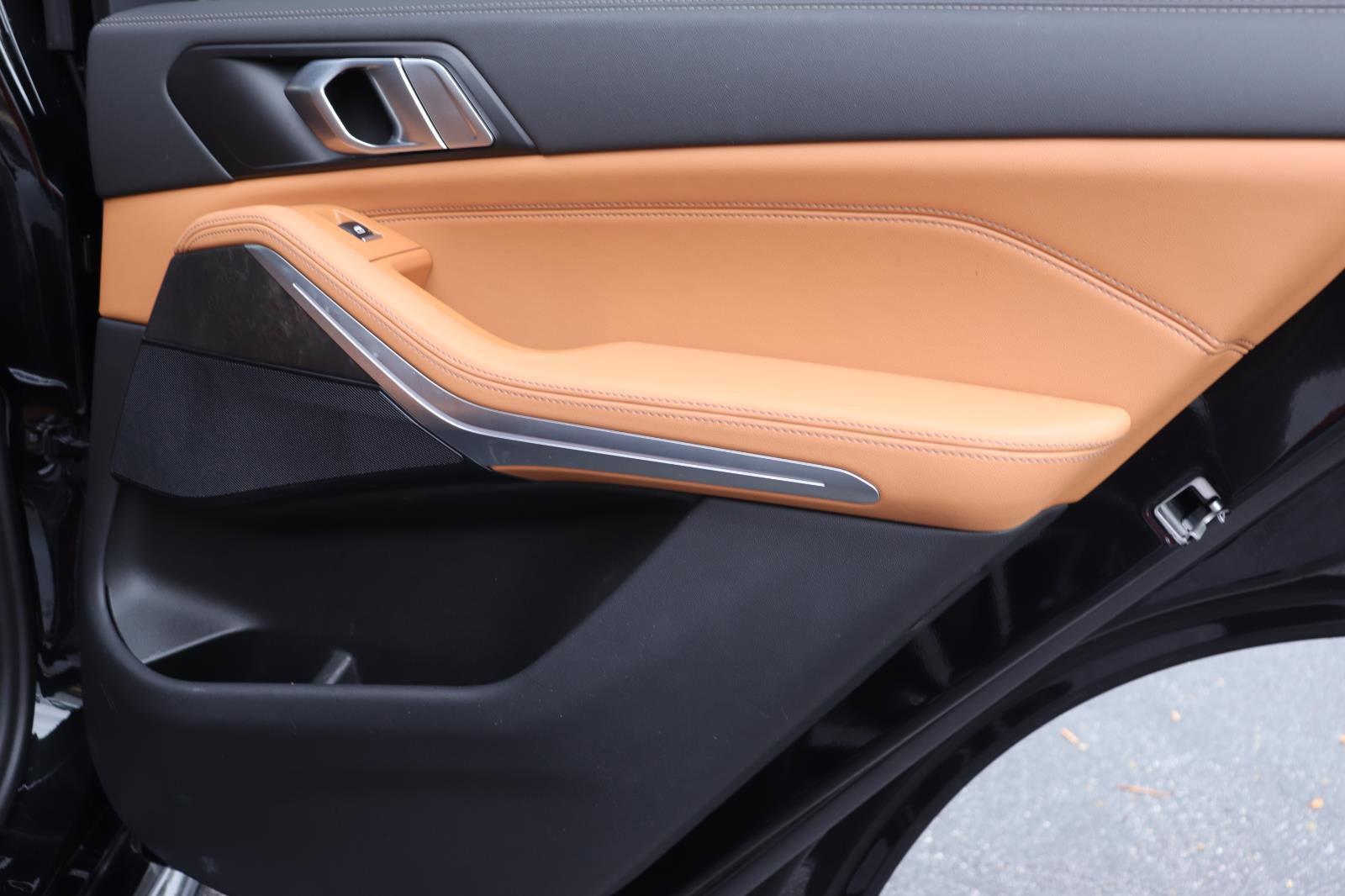 Used 2025 BMW X5 xDrive40i w/ M Sport Package AWD/4WD image 22