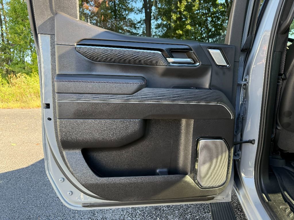 Used 2024 GMC Sierra 1500 AT4X image 30