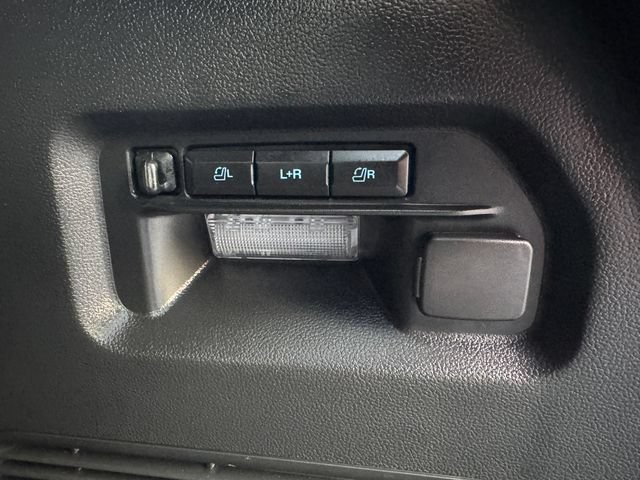 Used 2024 Ford Explorer ST w/ Equipment Group 401A AWD/4WD image 21