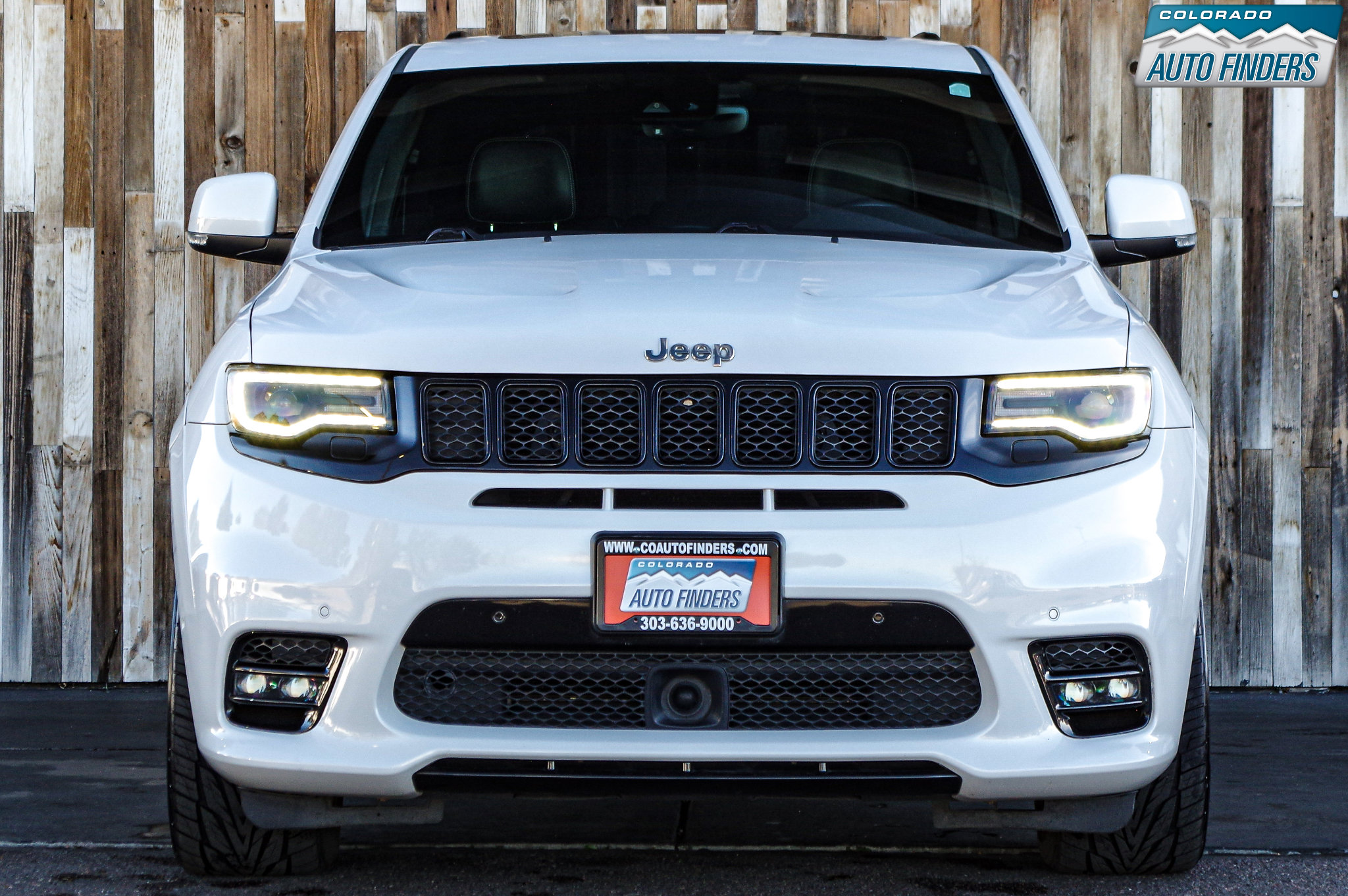 Used 2017 Jeep Grand Cherokee SRT image 6