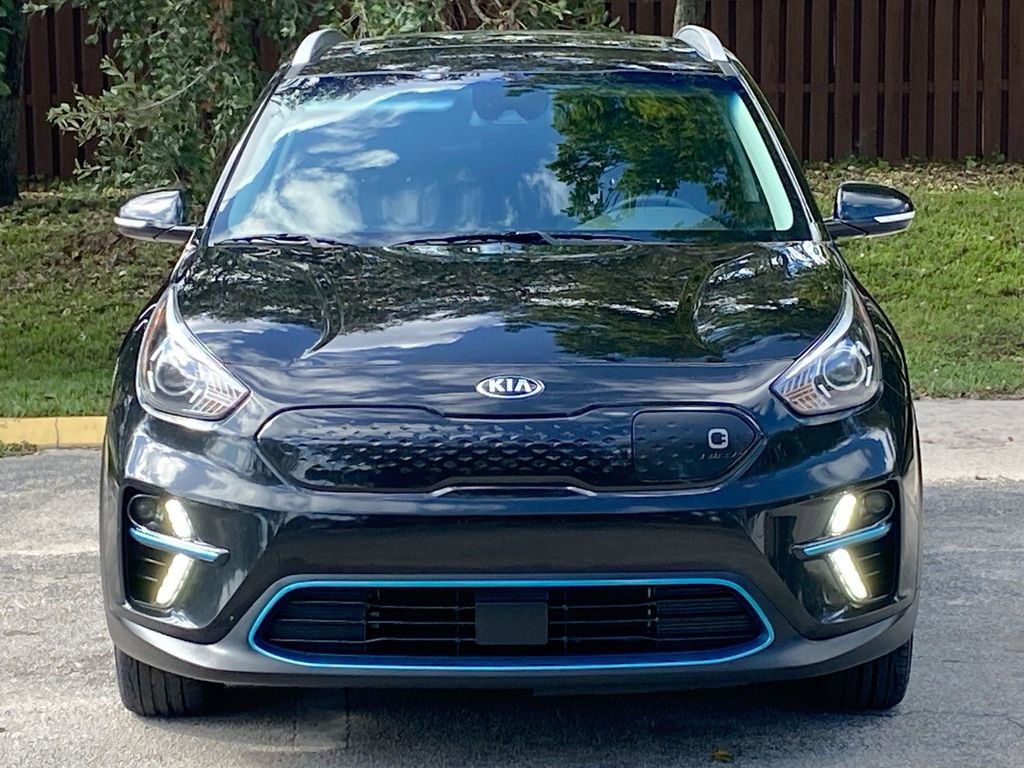 Used 2021 Kia Niro EX Premium w/ Cold Weather Package image 2
