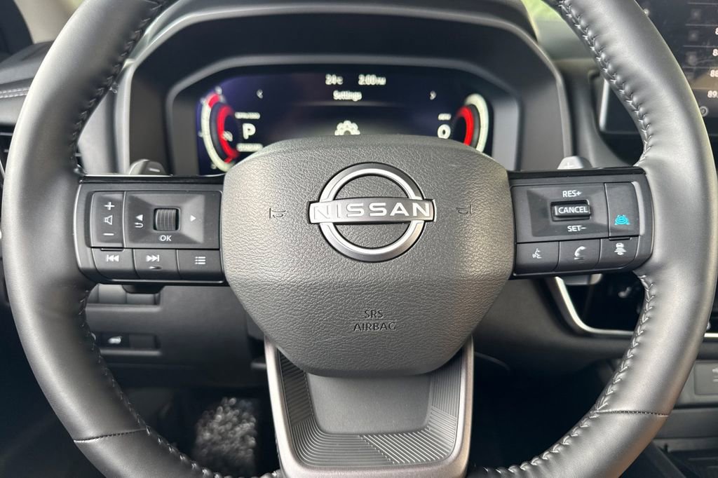 Used 2025 Nissan Rogue SL image 22