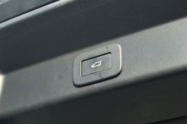 Used 2024 Land Rover Range Rover Sport SE image 13