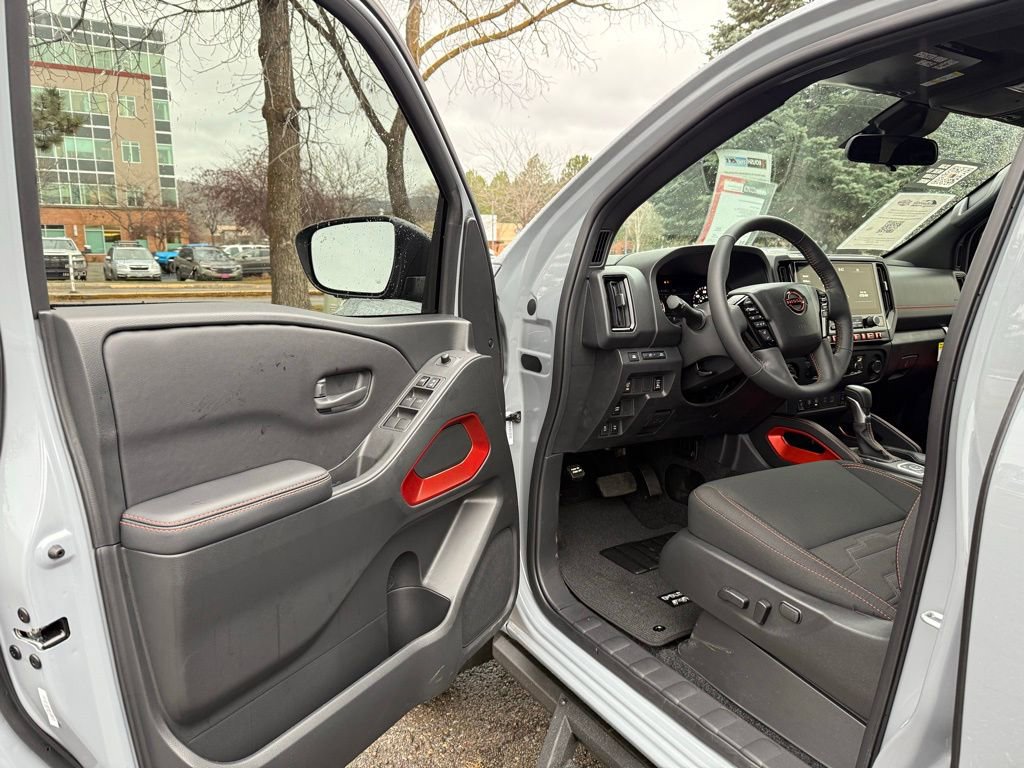 New 2026 Nissan Frontier PRO-4X w/ Pro-4x Convenience Package image 11