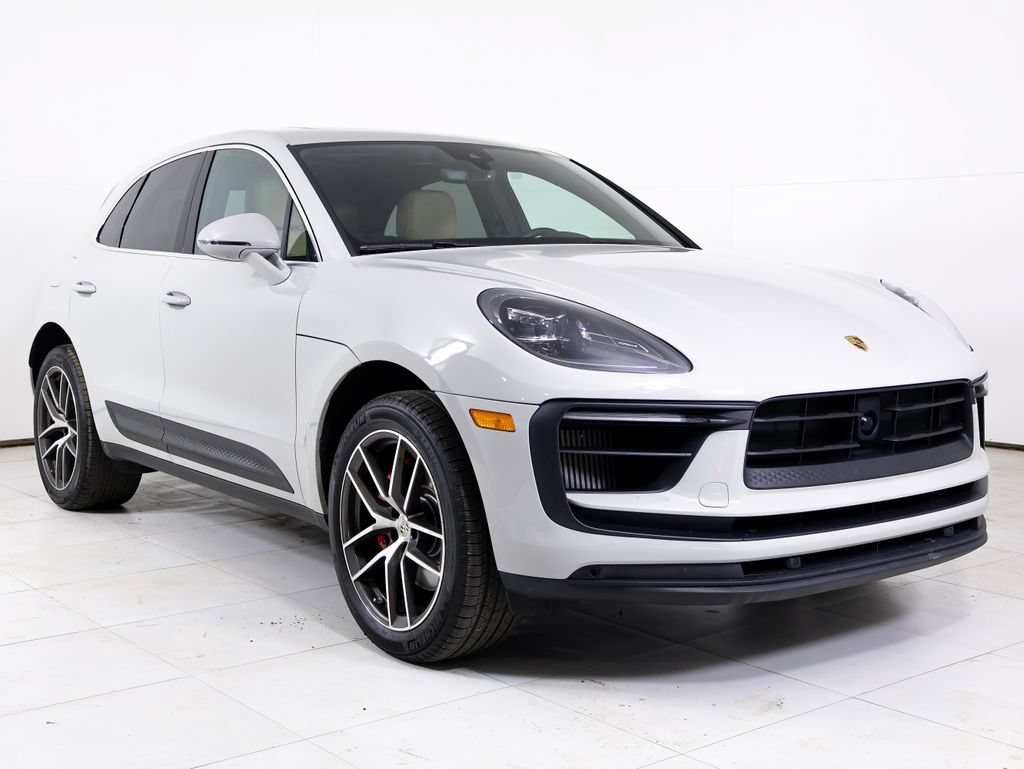 Certified 2023 Porsche Macan S w/ Premium Package AWD/4WD image 30