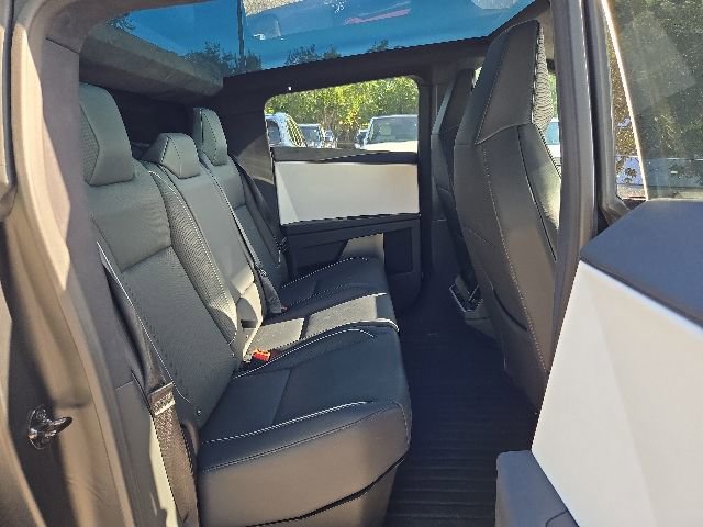 Used 2024 Tesla Cybertruck AWD Crew Cab image 9