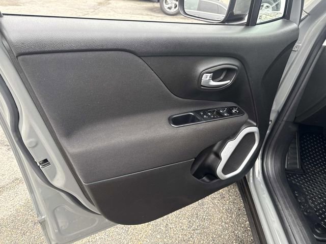 Used 2021 Jeep Renegade Latitude w/ Convenience Group image 20