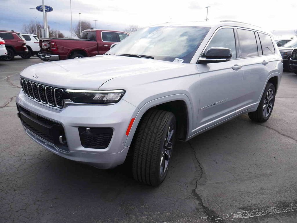 New 2025 Jeep Grand Cherokee L Overland w/ Advanced Protech Group III AWD/4WD image 3