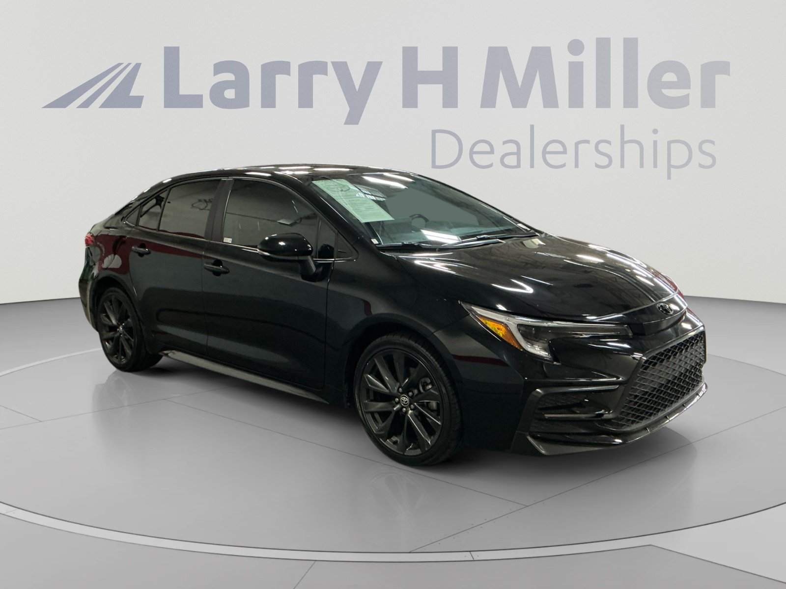 Used 2026 Toyota Corolla SE w/ SE Package FWD image 7