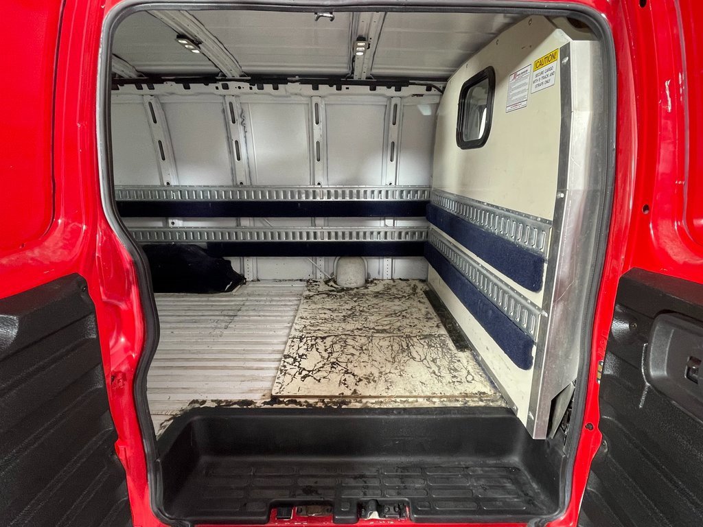 Used 2015 Chevrolet Express 2500 image 10