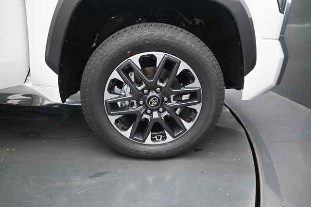 New 2026 Toyota Tundra Limited AWD/4WD image 16