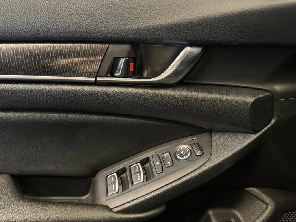 Used 2022 Honda Accord Sport image 19
