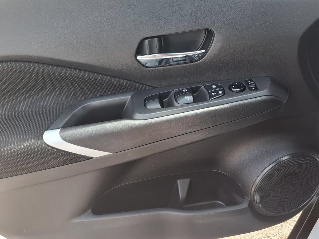Used 2023 Nissan Kicks SV FWD image 16