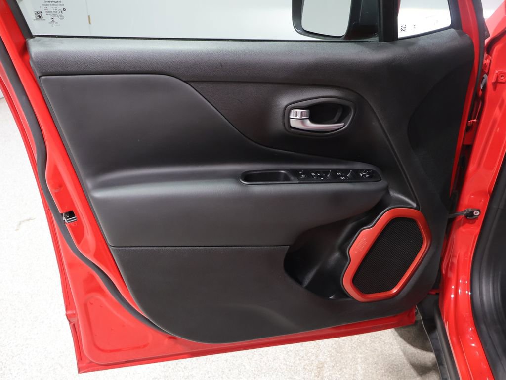 Used 2019 Jeep Renegade Trailhawk w/ LED Lighting Group image 13