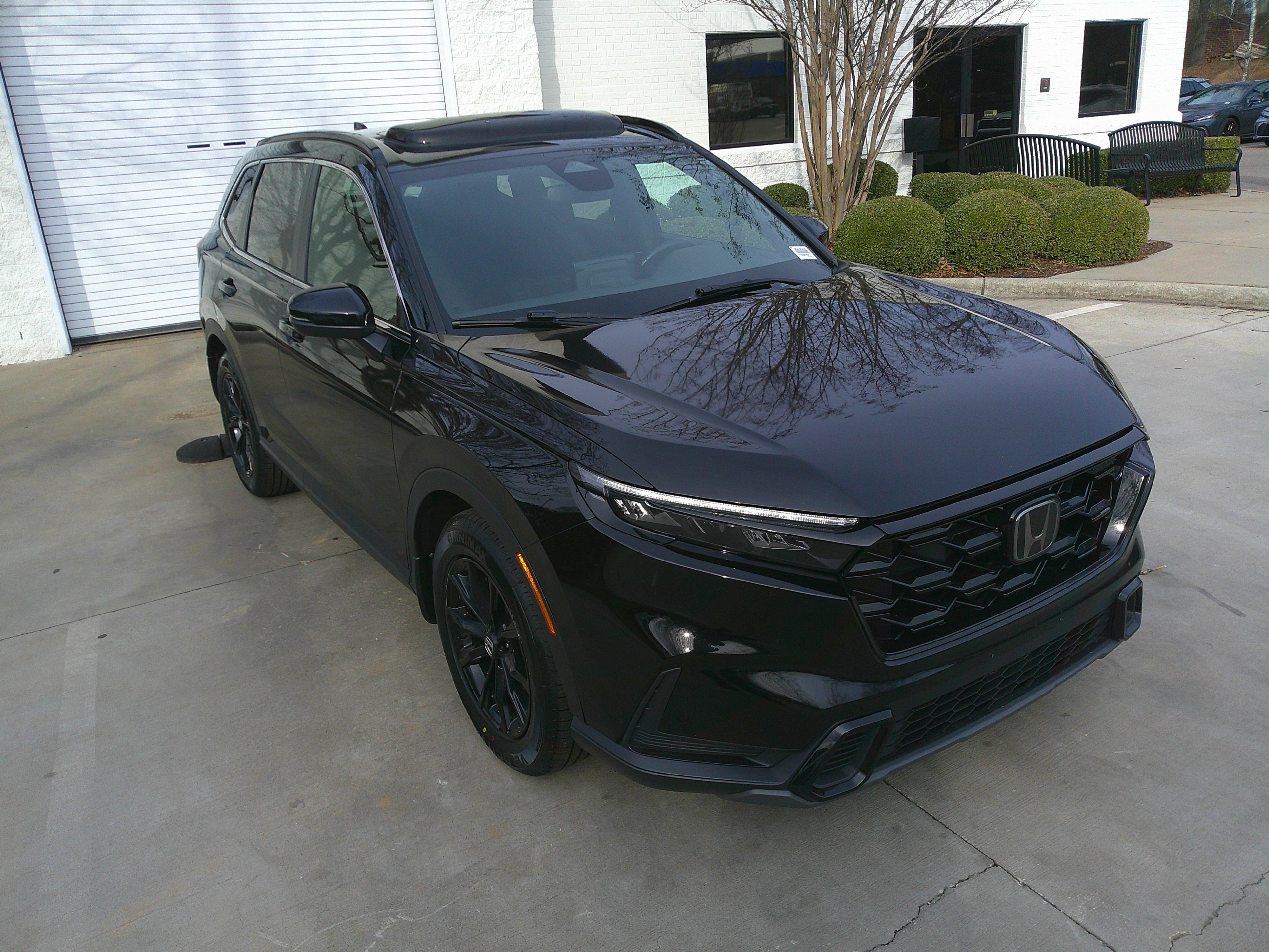 Used 2023 Honda CR-V Sport image 2