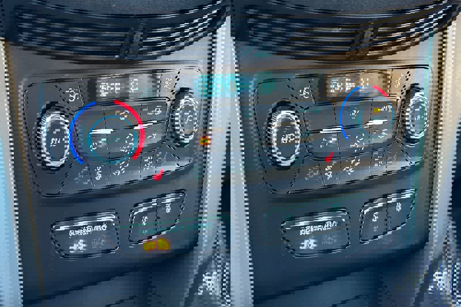 Used 2018 Ford Escape SE image 24