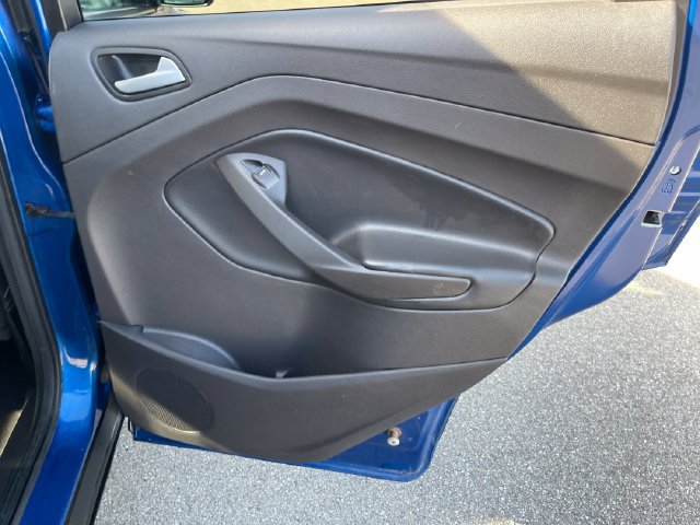 Used 2017 Ford Escape SE w/ SE Sport Appearance Package FWD image 32