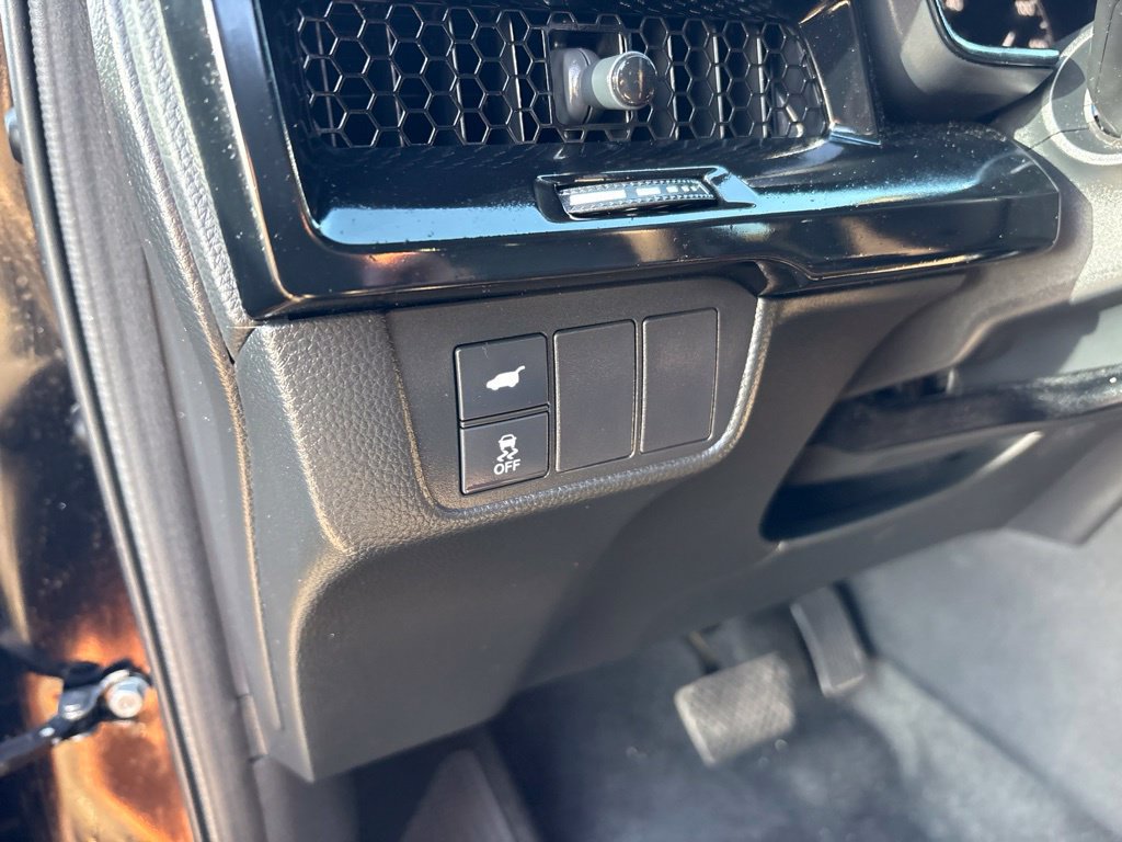 Used 2025 Honda CR-V Sport Touring image 19