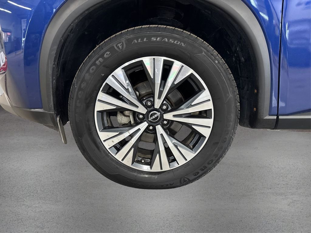 Certified 2023 Nissan Rogue SV image 12