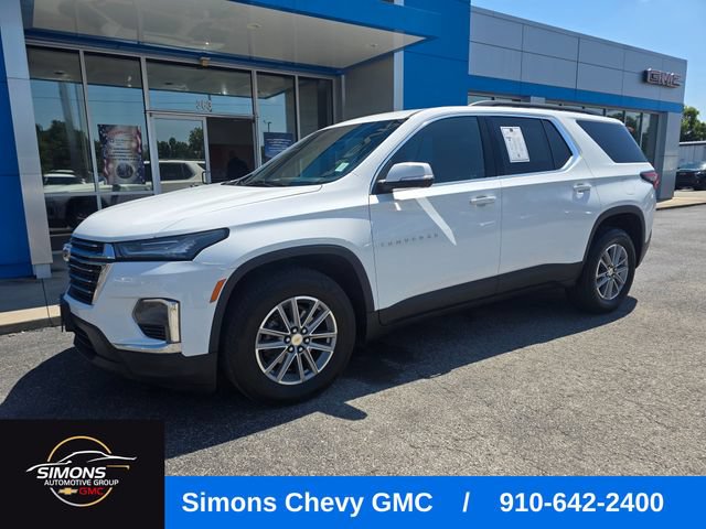 Used 2023 Chevrolet Traverse LT w/ Rear Camera Mirror Package