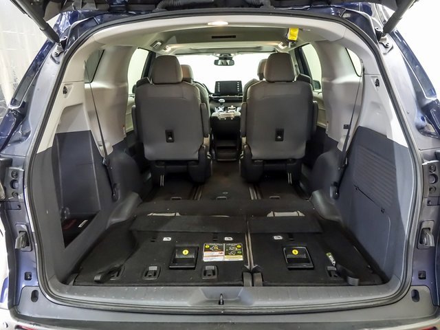 Certified 2024 Toyota Sienna XLE image 23