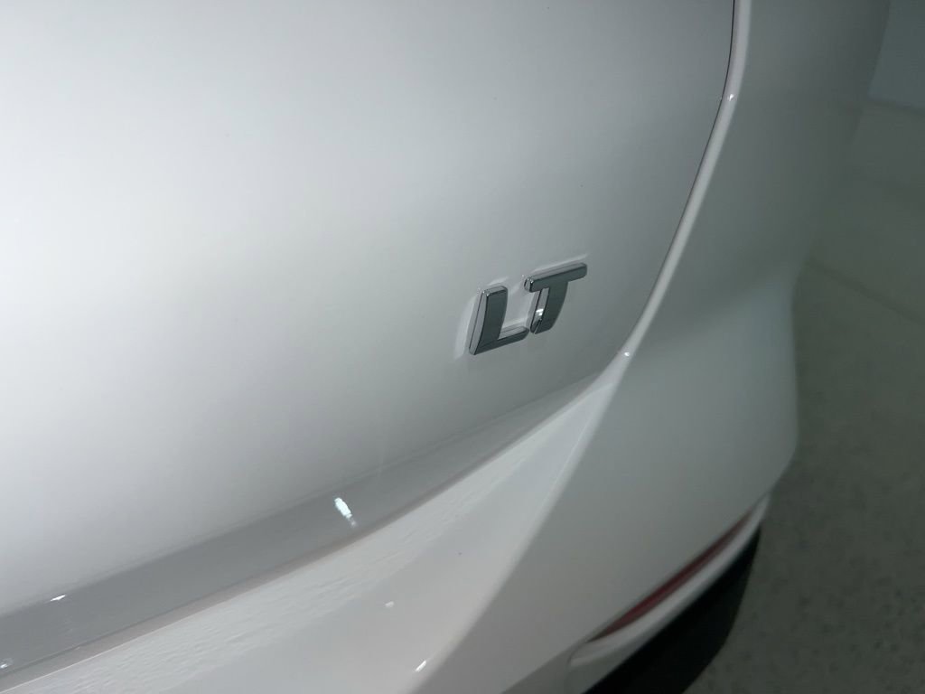 Used 2024 Chevrolet Equinox LT FWD image 29
