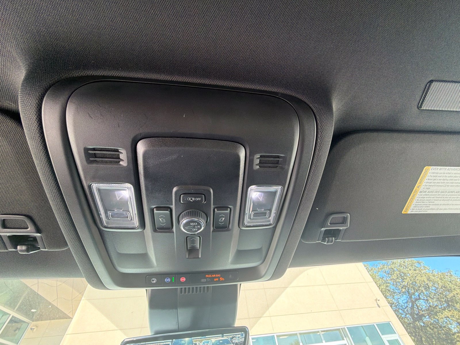 Used 2025 Chevrolet Tahoe High Country AWD/4WD image 22