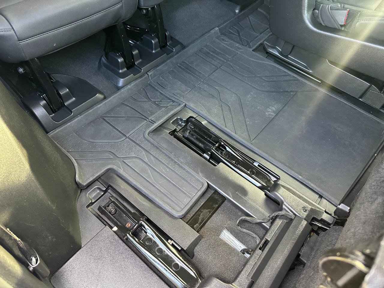 Used 2022 Chevrolet Tahoe LT w/ Luxury Package image 29