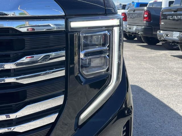 Used 2023 GMC Sierra 1500 SLT w/ SLT Premium Package AWD/4WD image 9