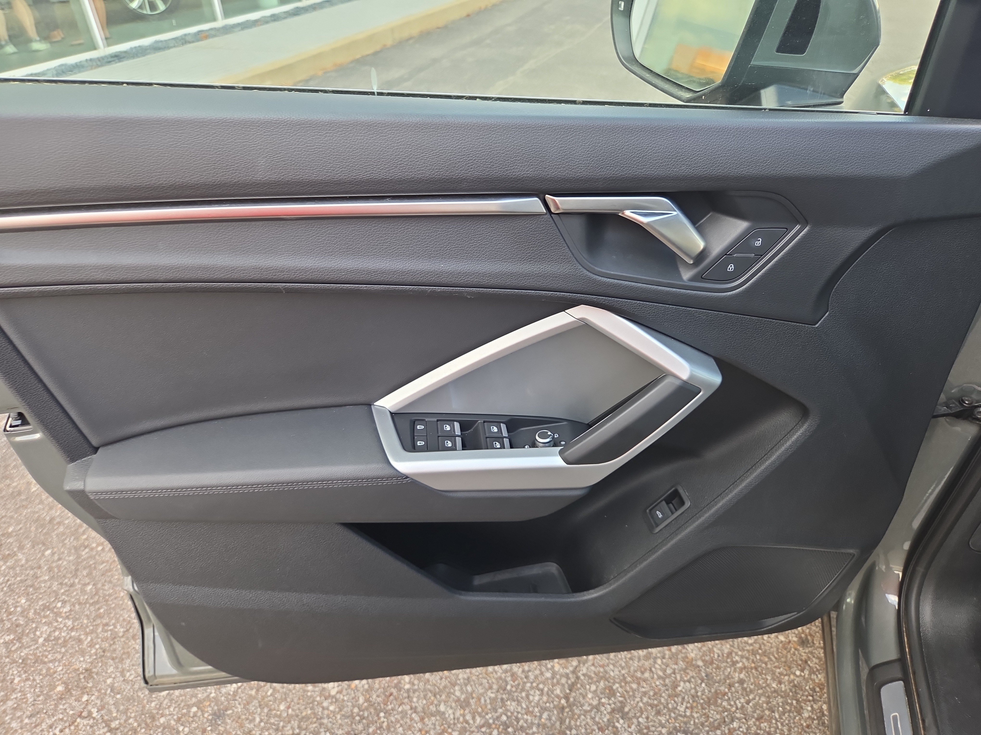 Used 2025 Audi Q3 2.0T Premium AWD/4WD image 6
