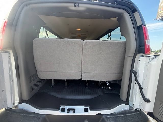 New 2026 Chevrolet Express 3500 LS w/ Chrome Appearance Package RWD image 10