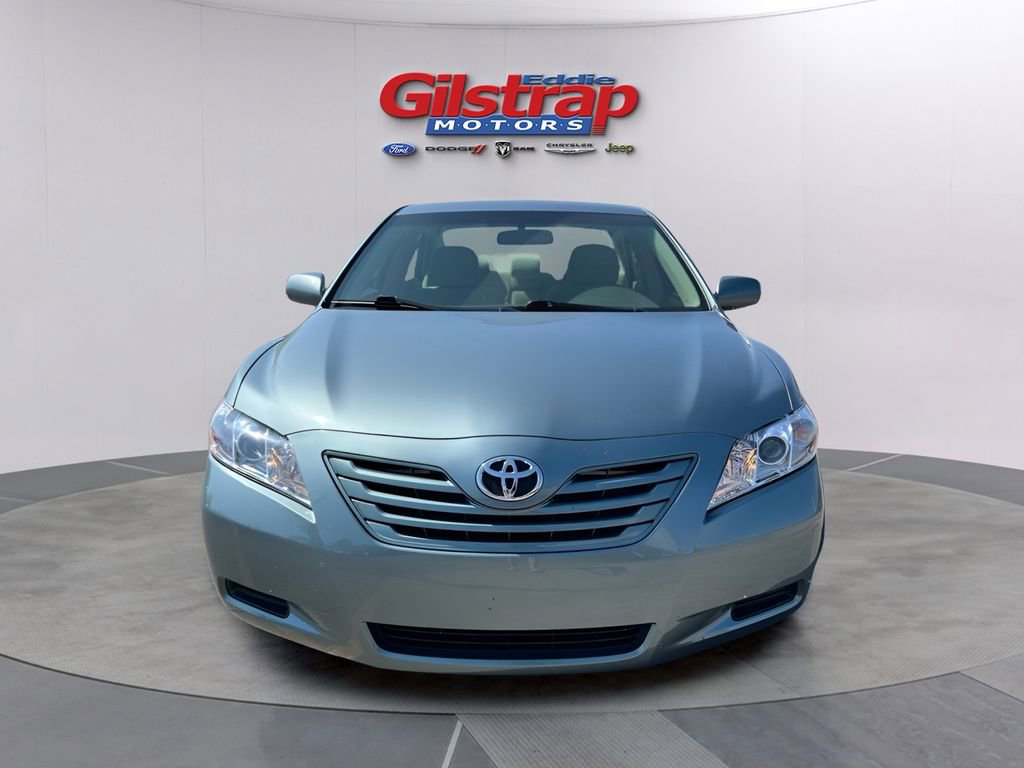 Used 2009 Toyota Camry SE FWD image 2
