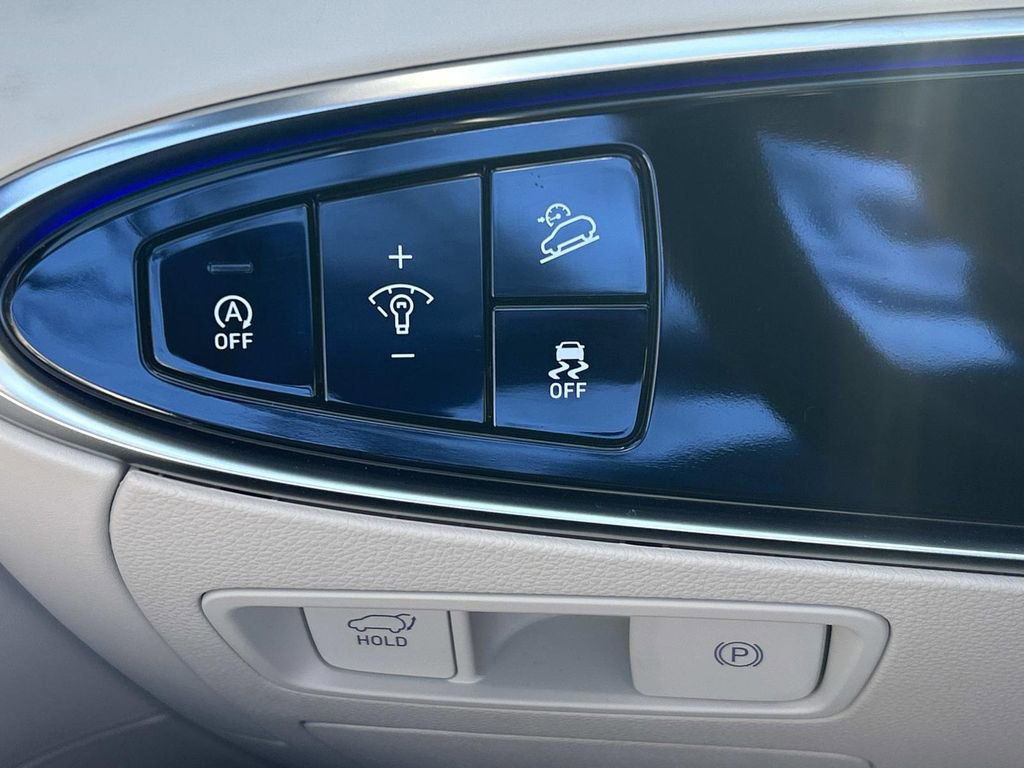 Used 2025 Genesis GV70 3.5T Sport w/ Sport Prestige Package image 30