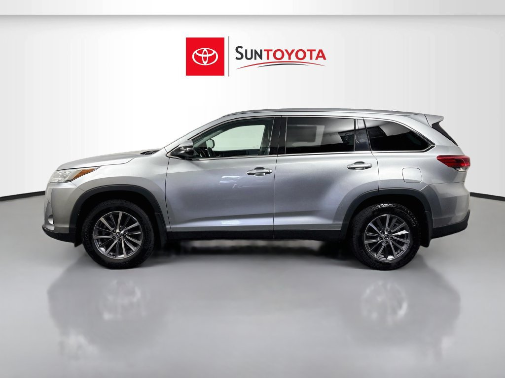 Used 2019 Toyota Highlander XLE AWD/4WD image 6