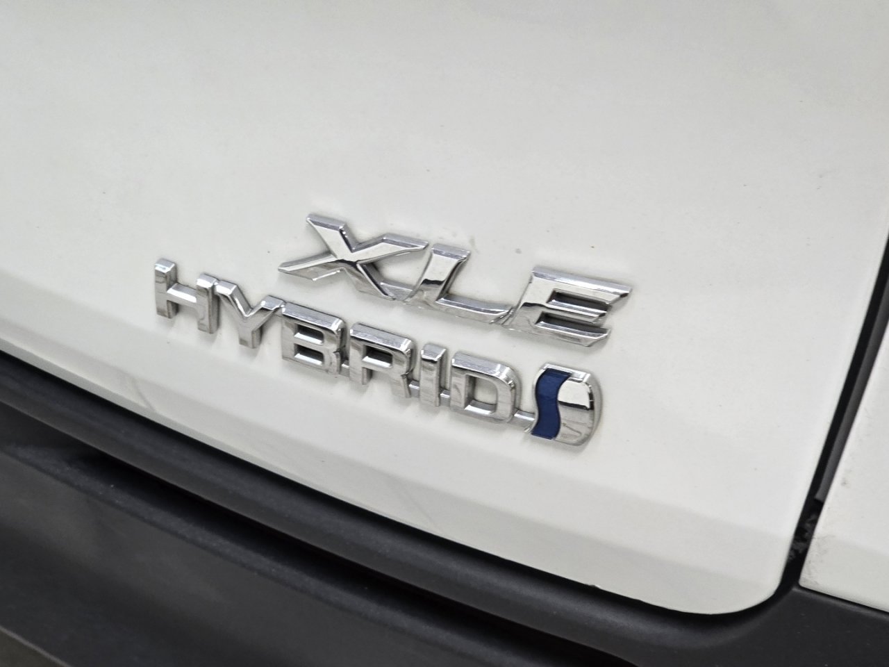 Certified 2024 Toyota Sienna XLE image 18