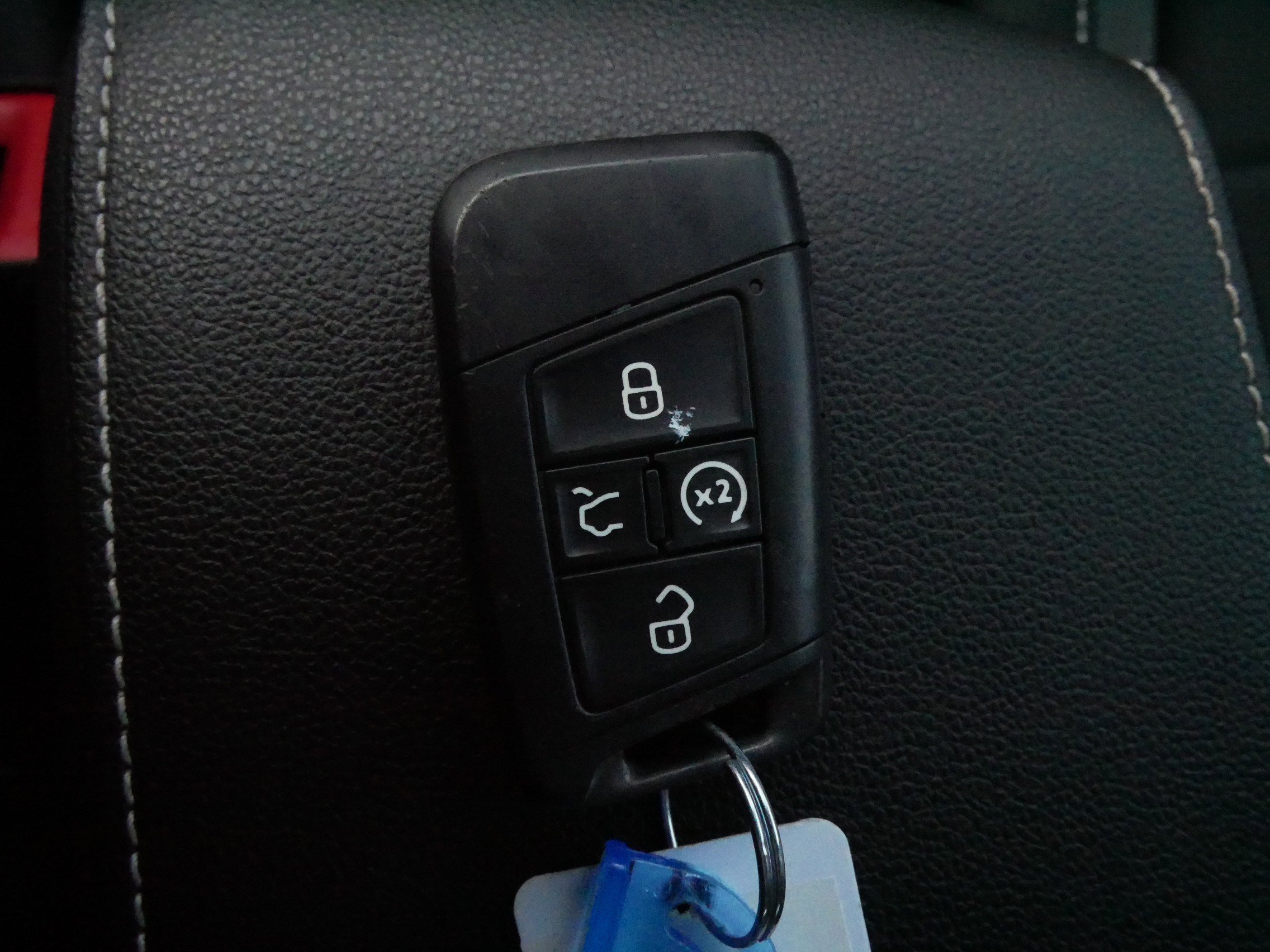 Certified 2023 Volkswagen Taos SE w/ Panoramic Sunroof Package image 31