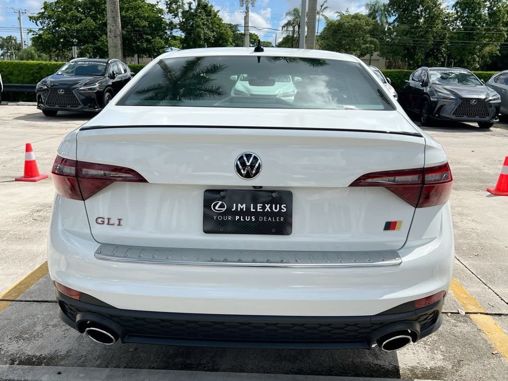 Used 2024 Volkswagen Jetta GLI 40th Anniversary Edition FWD image 6