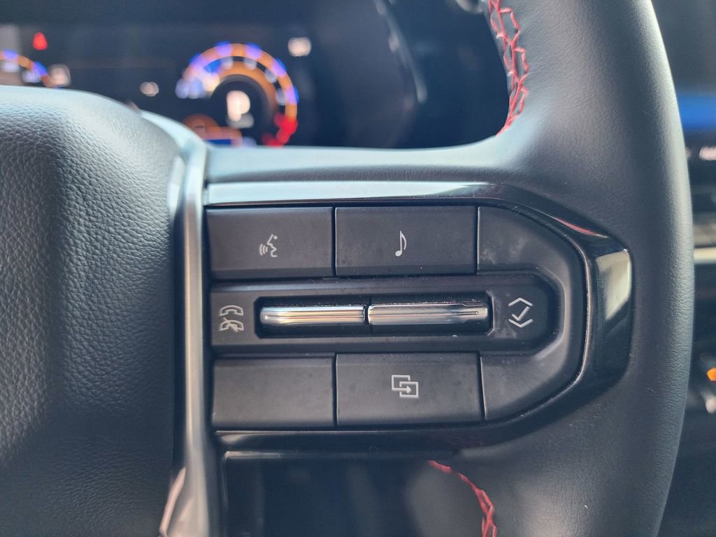 Used 2024 Chevrolet Colorado Z71 w/ Z71 Convenience Package 2 image 20