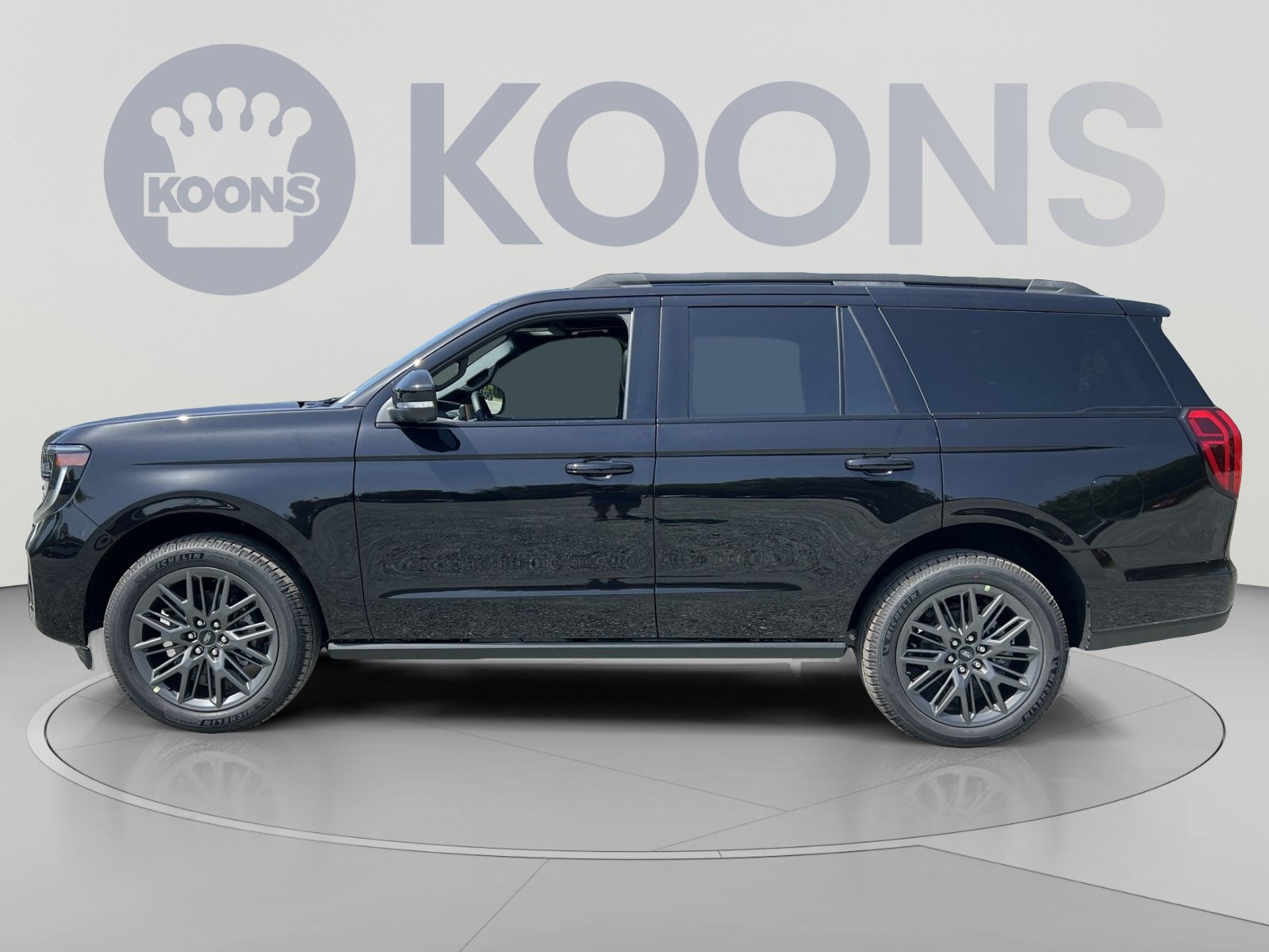 New 2027 Ford Expedition Platinum w/ Stealth Appearance Package AWD/4WD image 2
