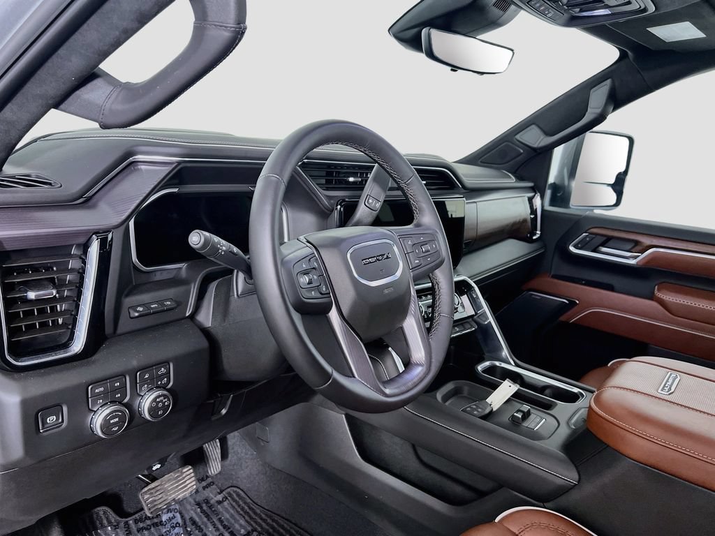 Used 2026 GMC Sierra 2500 Denali Ultimate AWD/4WD image 8
