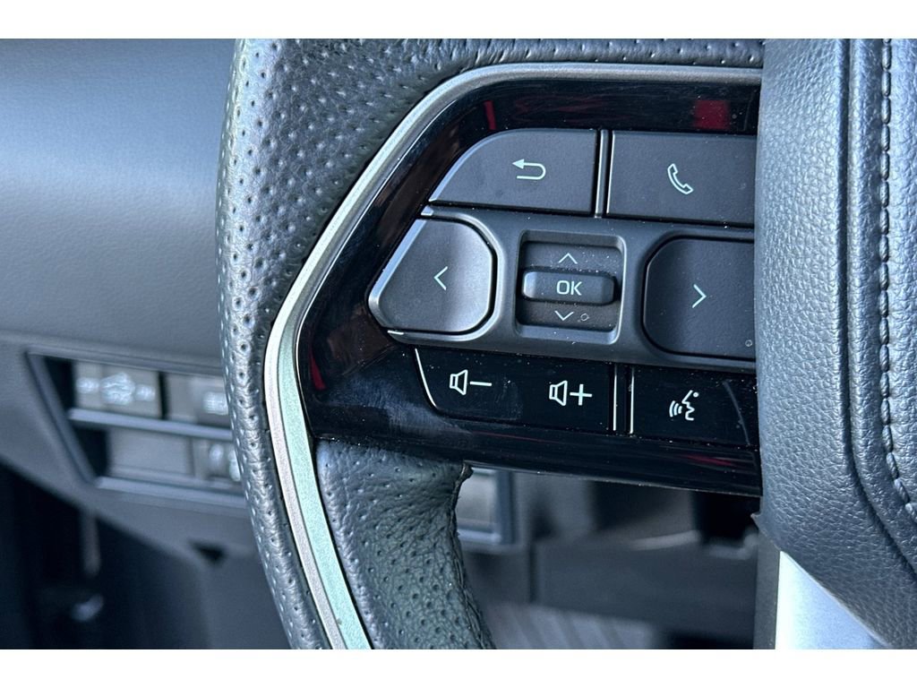 Used 2023 Toyota Tundra Limited AWD/4WD image 26