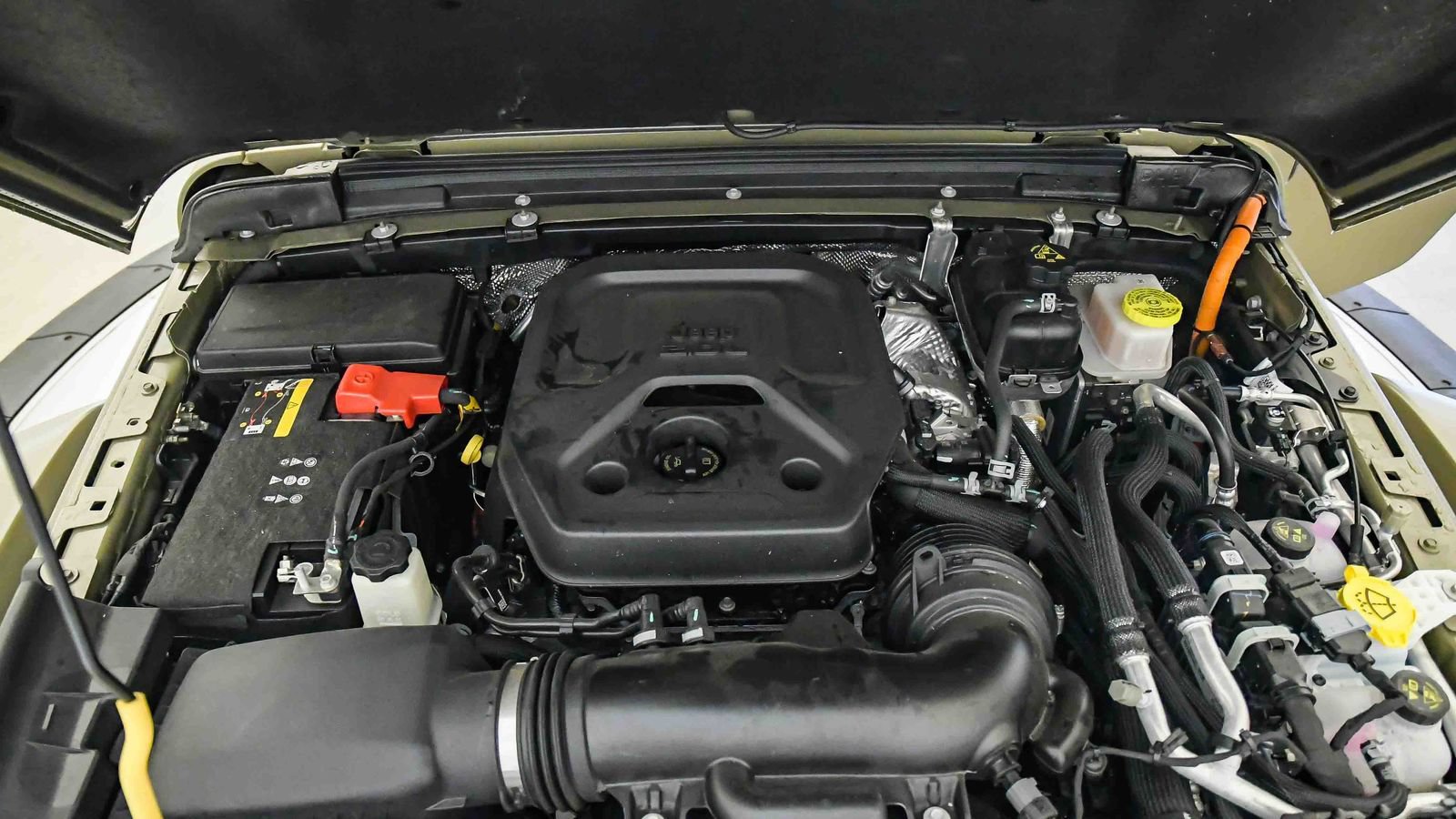 Used 2025 Jeep Wrangler Unlimited Sport S 4xe AWD/4WD image 28