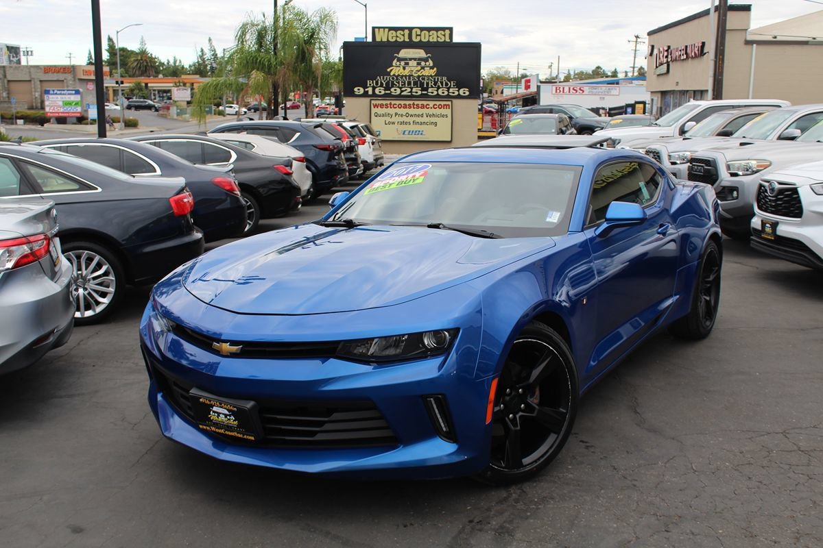 Used 2017 Chevrolet Camaro LT RWD image 38