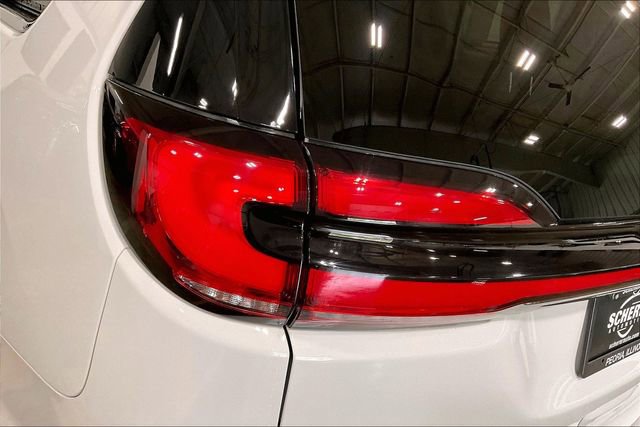 Used 2024 Chrysler Pacifica Limited FWD image 31