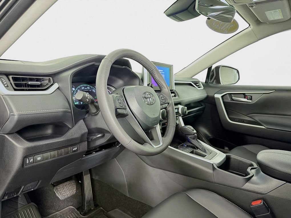 Used 2025 Toyota RAV4 XLE Premium FWD image 14