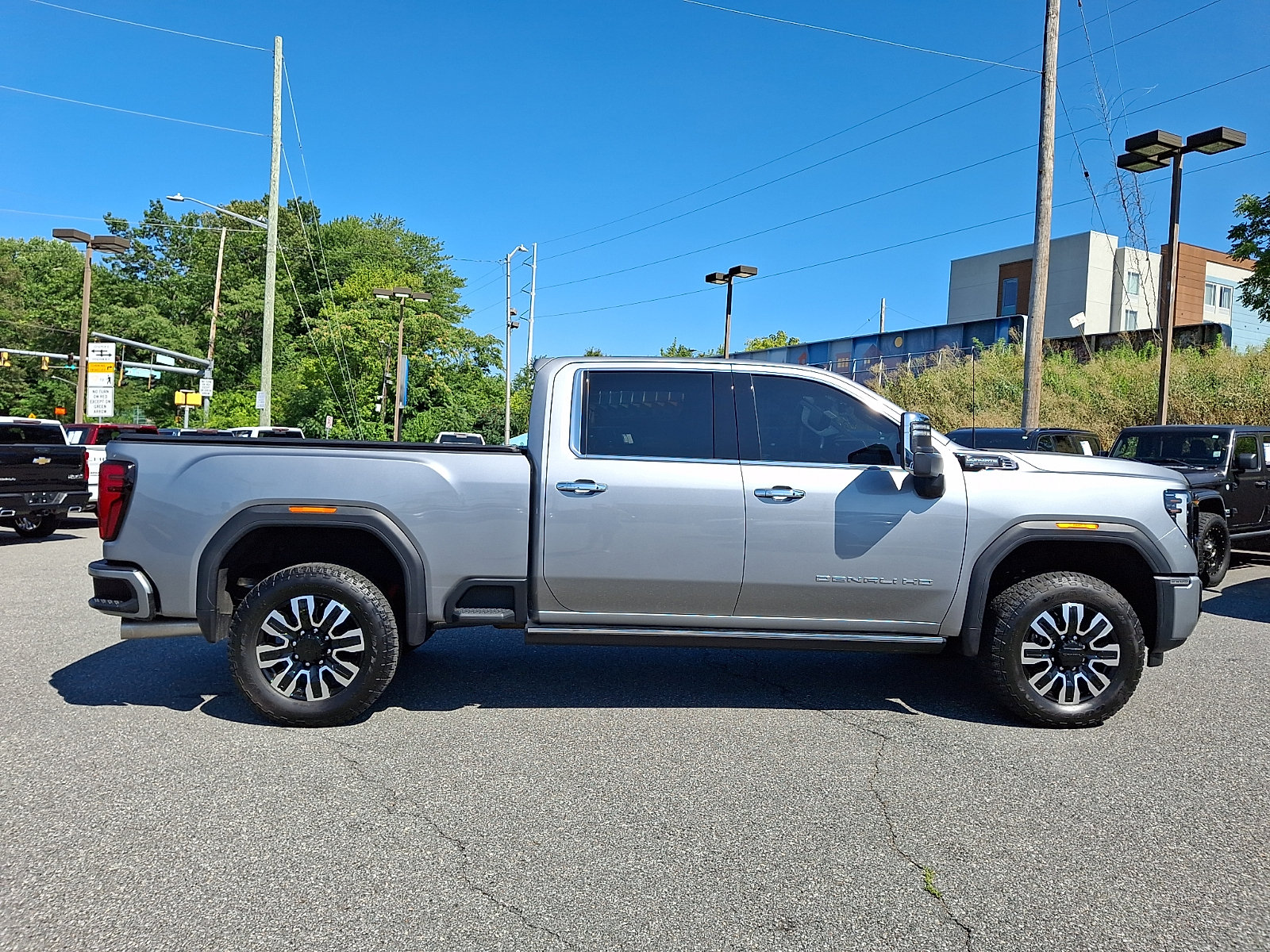Certified 2025 GMC Sierra 2500 Denali Ultimate AWD/4WD image 7